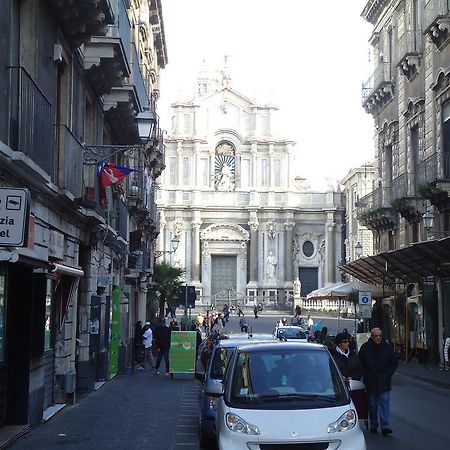 Hotel Gorizia คาตาเนีย ภายนอก รูปภาพ