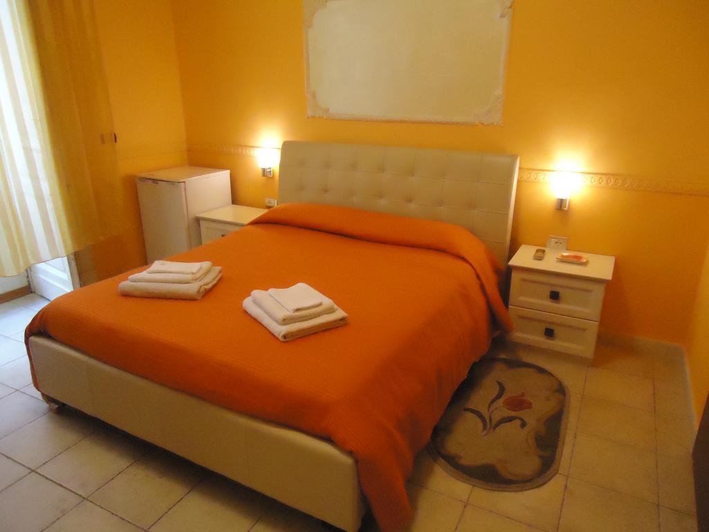Hotel Gorizia คาตาเนีย ภายนอก รูปภาพ
