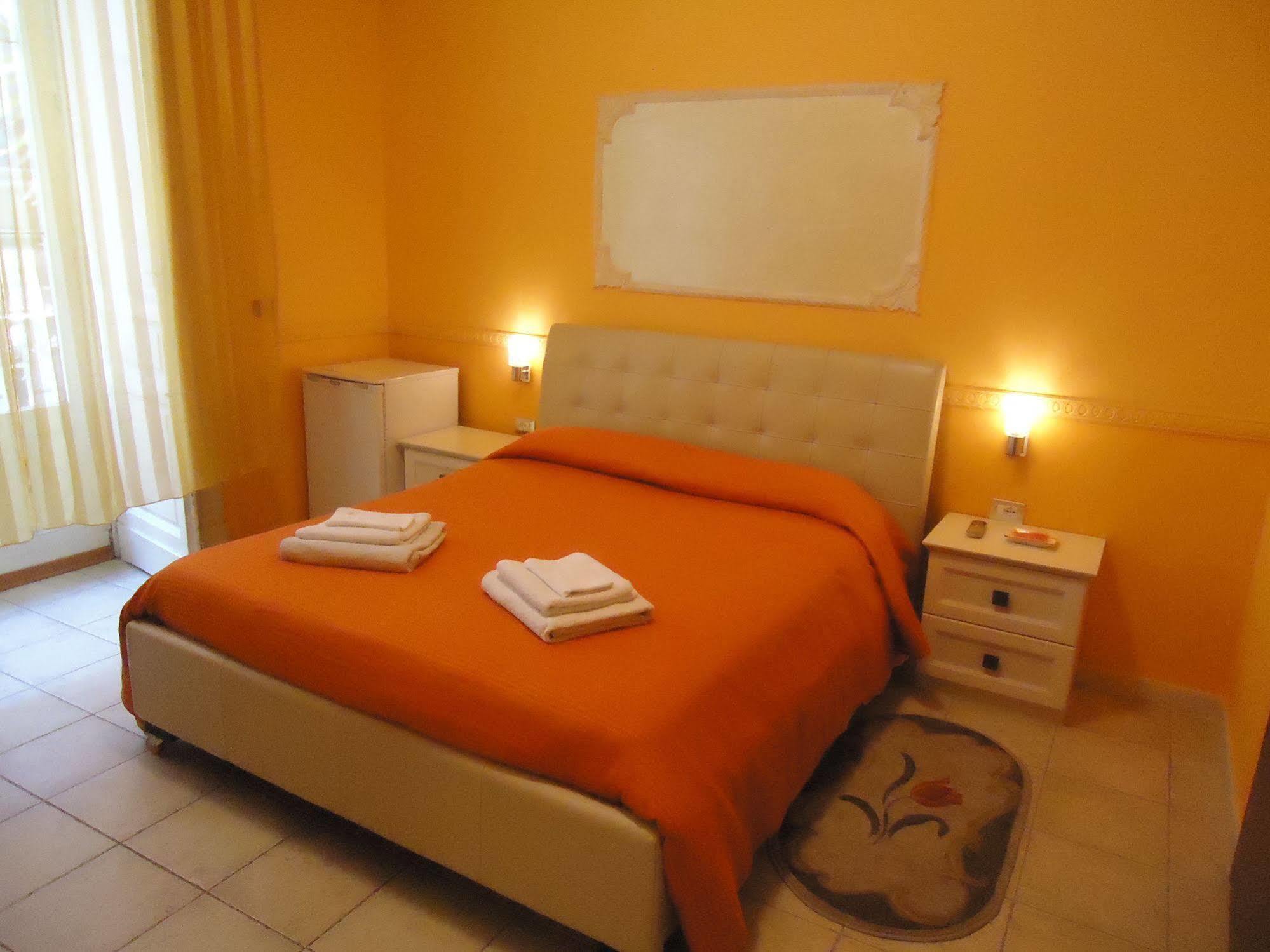 Hotel Gorizia คาตาเนีย ภายนอก รูปภาพ