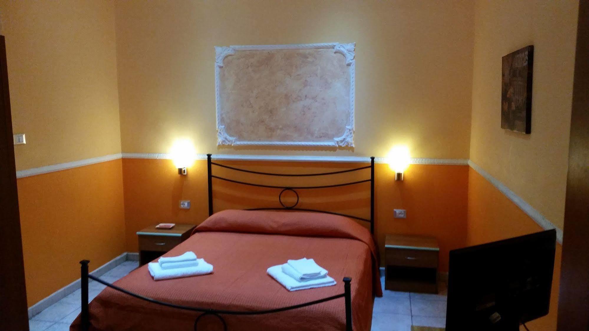 Hotel Gorizia คาตาเนีย ภายนอก รูปภาพ